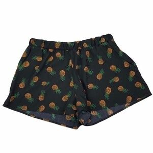 Miss Daisy Shorts Black Pineapple Print Size M